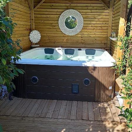 Arche De Lanoe Jacuzzi Bed & Breakfast Labastide-Saint-Pierre Dış mekan fotoğraf